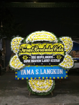 Papan Bunga Duka di Jurumudi